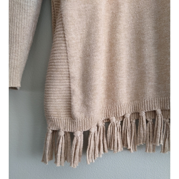 Lilly Pulitzer Ramona Fringe Sweater in Heathered Tan XS - Picture 5 of 8